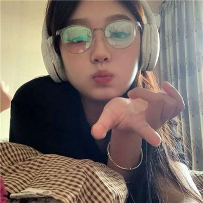 我想变成鸟,所以跳起来
